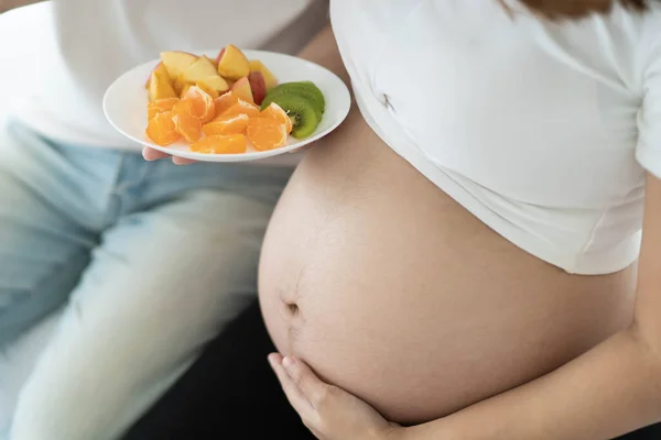 Big Belly Pregnancy Woman Eating Various Fruits Morning Eating Fresh — Stock Photo, Image