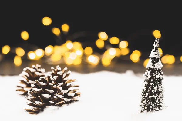 Vánoční Cetka Zátiší Sněhu Tichá Noc Černé Pozadí Bokeh Světly — Stock fotografie