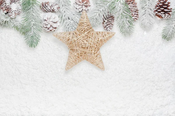 Vysoký Úhel Vánoční Dekorace Tabulka Přírodními Prvky Dobře Uspořádané Ornamenty — Stock fotografie