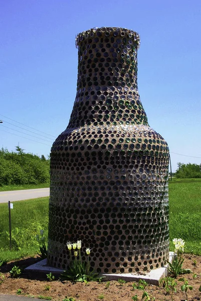 Glass Bottle House — Stock Photo, Image