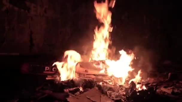 Queima Resíduos Plásticos Outros Resíduos Para Manter Limpeza Ambiental — Vídeo de Stock