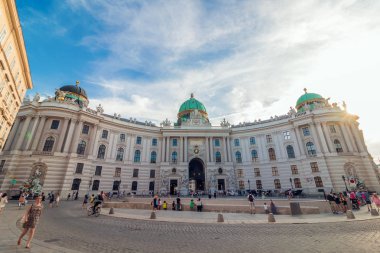 Vienna, Avusturya - 02 Ağustos 2017: Hofburg İmparatorluk Sarayı, Viyana, geniş vurdu.