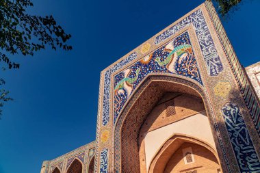 Closeup medrese Nadir Divan Begi