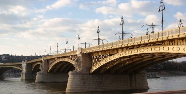 Margaret Köprüsü Budapeşte Tuna Nehri yayılan, Pest bakmak