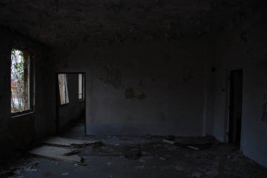 Urbex, korkunç terk edilmiş ve karanlık oda 