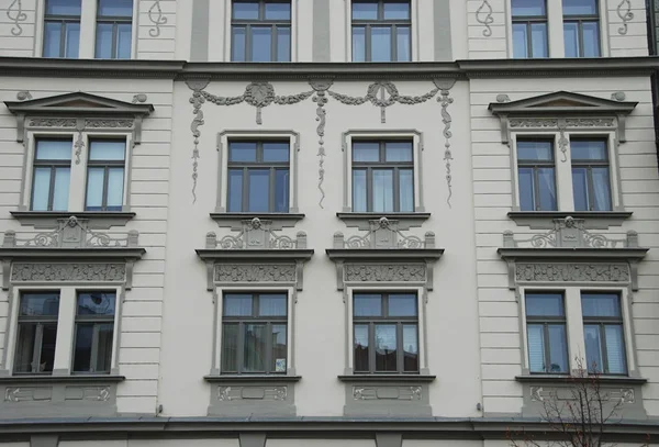 Фасад Исторического Здания Праге — стоковое фото