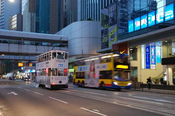 Dvoupatrový Tramvaj Používající Hongkongu Jako Veřejnou Dopravu — Stock fotografie