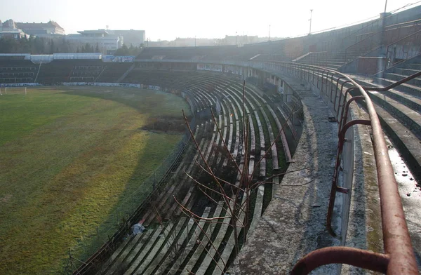 Tribunos Vazios Decadência Estádio Futebol Coberto Brno — Fotografia de Stock
