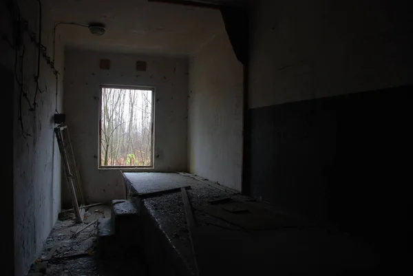 Ουρμπέξ Τρομακτικό Εγκαταλελειμμένο Και Σκοτεινό Δωμάτιο — Φωτογραφία Αρχείου