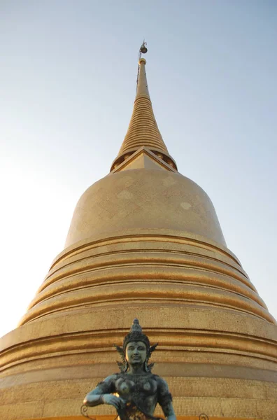 Zlatá Stúpa Vrcholu Zlatého Horského Chrámu Bangkoku Thajsko — Stock fotografie