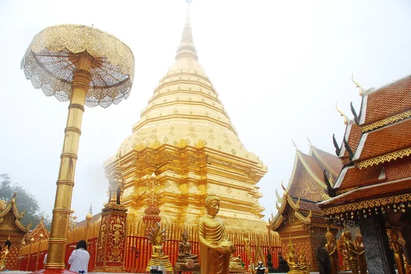 Estupa Dourada Templo Budista Doi Suthep Chiang Mai Tailândia — Fotografia de Stock