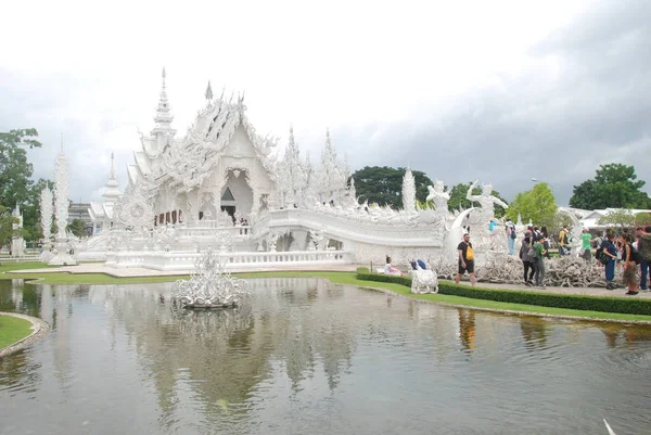 ワット クンの正面側は チェンライの白い寺院 — ストック写真