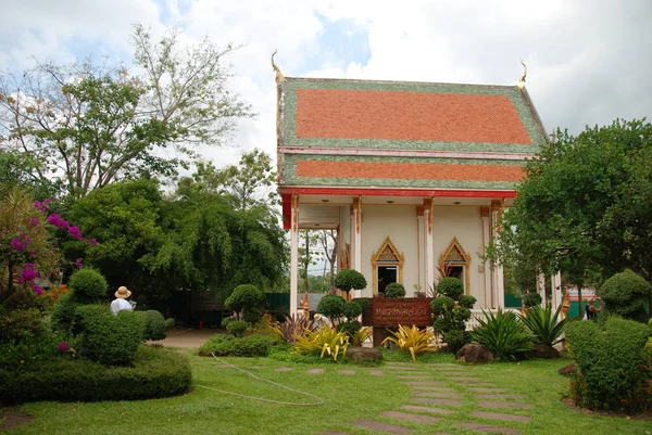 Jardim Wat Chalong Templo Budista Phuket Tailândia — Fotografia de Stock