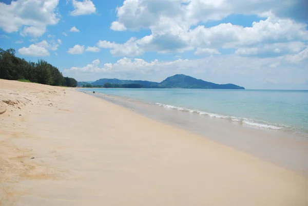 Playa Mai Khao Parque Nacional Sirinat Phuket Island Tailandia —  Fotos de Stock