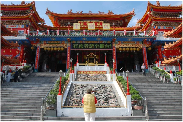 Praying Woman Kai Ming Tang Temple Kaohsiung City Taiwan — Stock Photo, Image