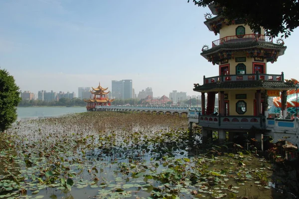 Wuliting Pavilion Lotus Pond Kaohsung Tajwan — Zdjęcie stockowe