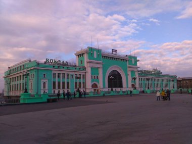 Novosibirsk ana tren istasyonu, Trans-Sibirya Demiryolu parçası, Rusya