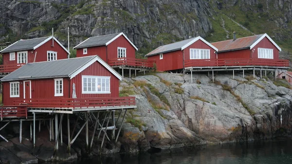 Rorbu Traditionelle Fischerhütten Einem Dorf Auf Den Lofoten Norwegen — Stockfoto