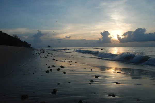 Una Hermosa Puesta Sol Sobre Océano Vista Desde Playa Isla — Foto de Stock