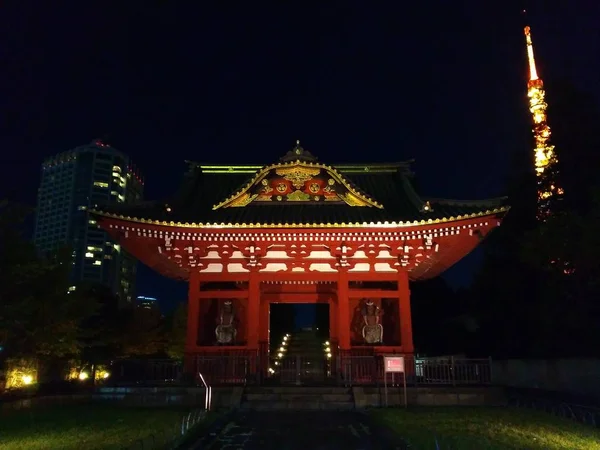 Utfärda Utegångsförbud För Daitokuin Mausoleum Shiba Parkerar Tokyo Med Tokyo — Stockfoto