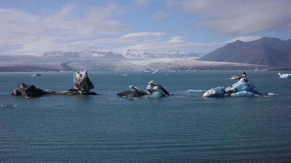 Льодовикова Лагуна Йокюльсарлон Літній Час Льодовиком Брекідкуржокюл Задньому Плані Ісландія — стокове фото