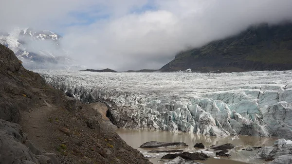 从冰岛瓦特纳冰川开始 斯夫纳费尔斯冰川的冰川舌 — 图库照片