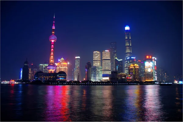 Кольори Шанхай Хмарочоси Районі Пудун Освітлені Вночі Китай — стокове фото