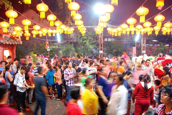 越南新年庆祝活动在玉皇宝塔在胡志明市 — 图库照片