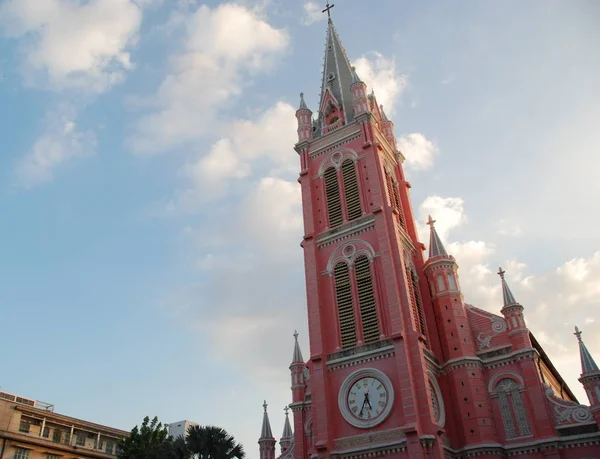 Ροζ Εκκλησία Ταν Ντινκ Στην Πόλη Τσι Μιν Βιετνάμ — Φωτογραφία Αρχείου