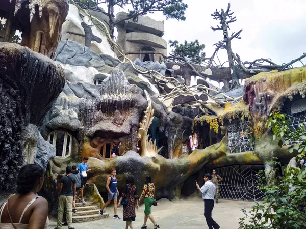 Da Lat, Vietnam Crazy House Dış 