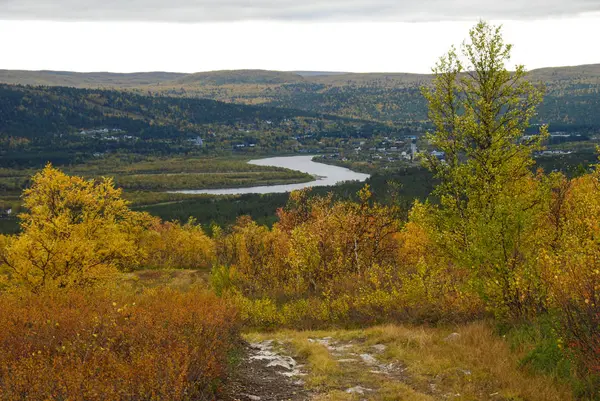 Uitzicht Rivier Tana Karasjok Herfstnatuur Van Noorwegen — Stockfoto