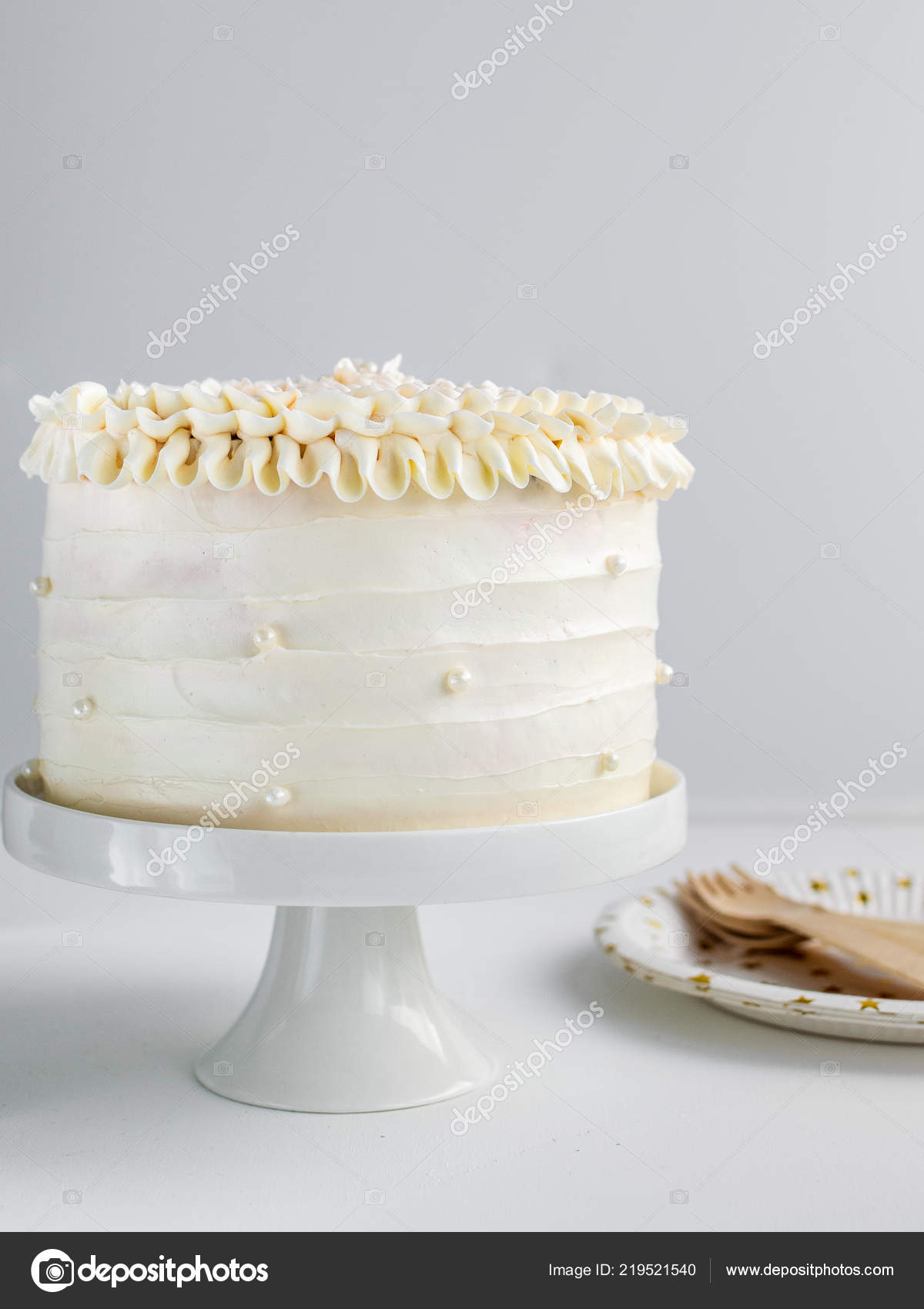 Buttercream Birthday Cake Decorated Pearls Neutral Background Valentine Day Mother Stock Photo Image By C Milabond 219521540