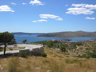 Güzel manzara tatil beldesi Seget, Hırvatistan