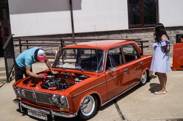 Sotchi Été 2018 Festivals Événement Interdit Suspension Pneumatique Voiture Sport — Photo