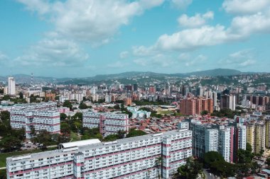 Simon Rodriguez 'deki binaların ve Caracas Venezuela' nın geri kalanının manzarası.