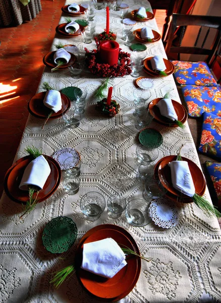Güzel Mumlar Yemek Noel Gününde Sahipliği Yapmaya Hazır Ile Tablo — Stok fotoğraf