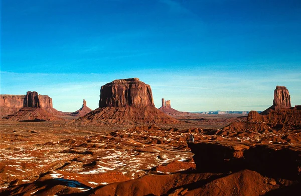 Monument Valley panoramik manzaralı kışın, Navajo kabile Park, ABD
