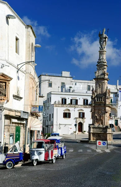 Saint oronzo heykeli, Ostuni, Apulia, Italya, La Citta Bianca