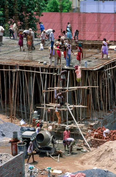 Vijayawada, Andhra Pradesh, India: Lavoratori edili — Foto Stock