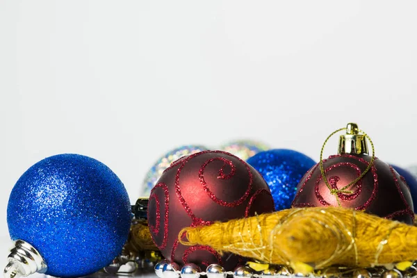 Christmas Speelgoed Decoratie Een Witte Achtergrond Voor Kerstkaarten — Stockfoto