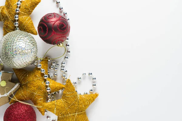 Christmas Speelgoed Decoratie Een Witte Achtergrond Voor Kerstkaarten — Stockfoto