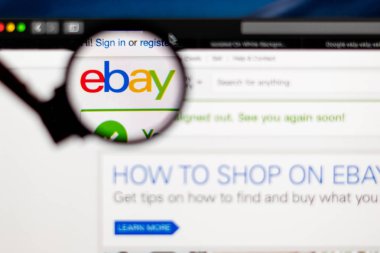 eBay Web sitesi ana. eBay şirket logosu Büyüteç görünür.
