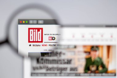 New York, ABD - 26 Mart 2019: Almanya haber medya Bild Web sitesi ana. Bild logo Büyüteç görünür.