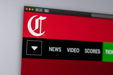 Miami / Amerika - 04.20.2019: Beyzbol takımı Cincinnati Reds web sitesi ana sayfası. Takım logosunu kapatın. Haber medyası veya diğer web siteleri için açıklayıcı olarak kullanılabilir, bilgi veya pazarlama konsepti için iyi.