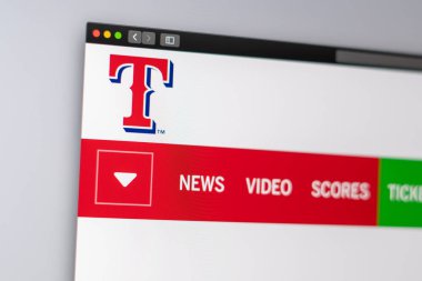 Miami / Amerika - 04.20.2019: Beyzbol takımı Texas Rangers web sitesi ana sayfası. Takım logosunu kapatın. Haber medyası veya diğer web siteleri için açıklayıcı olarak kullanılabilir, bilgi veya pazarlama konsepti için iyi.