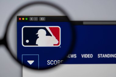 Miami/ABD-04.20.2019: Major League beyzbol Web sitesi ana sayfası. MLB logosu yakın. Haber medya veya diğer web siteleri için açıklayıcı olarak kullanılabilir, bilgi veya pazarlama kavramı için iyi.