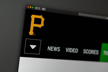 Miami / Amerika - 04.20.2019: Beyzbol takımı Pittsburgh Pirates web sitesi ana sayfası. Takım logosunu kapatın. Haber medyası veya diğer web siteleri için açıklayıcı olarak kullanılabilir, bilgi veya pazarlama konsepti için iyi.