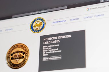 Miami / Amerika - 05.11.2019: Houston Polis Departmanı web sitesi. Polis Departmanı logosunu kapatın. Haber medyası veya diğer web siteleri için açıklayıcı olarak kullanılabilir.