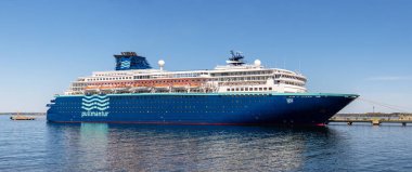 Tallinn / Estonya - 14 Mayıs 2019: Pullmantur Cruises Filosu'ndan Mv Zenith yolcu gemisi Estonya'daki Vanasadam Tallinn Limanı'na demirledi. Baltık Denizi'nde yolcu gemisi. 