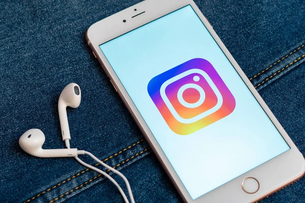 Таллінн Естонія Травня 2019 Білий Телефон Логотипом Instagram Соціальних Мереж — стокове фото